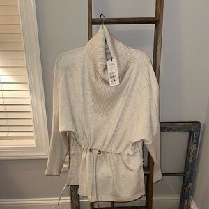 Carpet Suffolk longline sweat- Cream roll neck Sweater